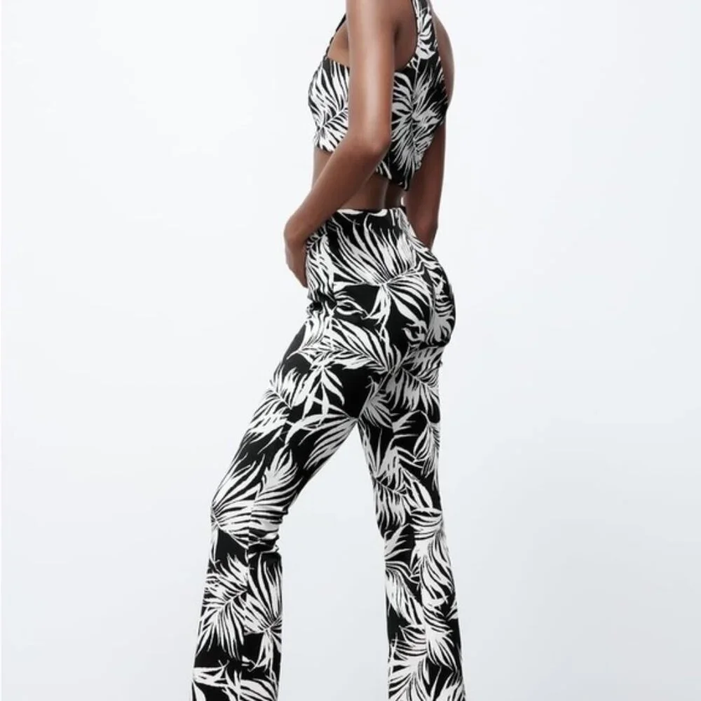 NWT ZARA Black/White Leaf Flare‎ Jacquard Pants High Waist Elastic Waist Sz L